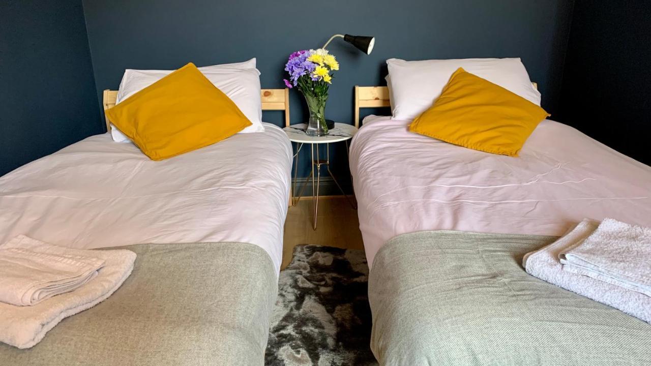 In City Centre, 4 Guests, Car Park